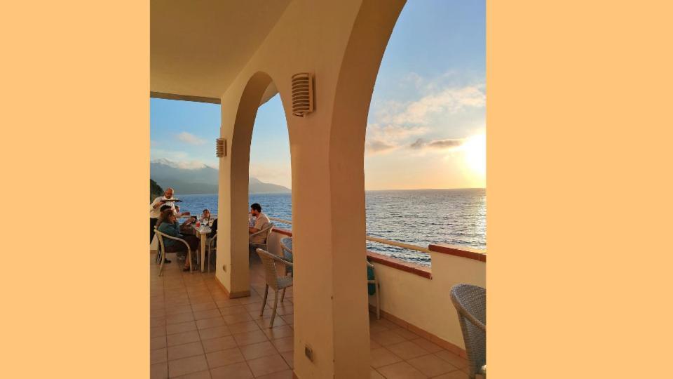 Hotel Scoglio Bianco ปอร์โตแฟร์ราโย ภายนอก รูปภาพ